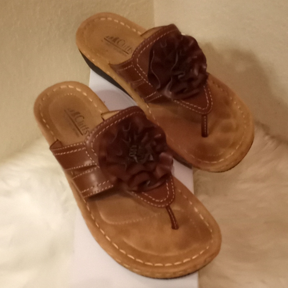 Cliffs by White Mountain Sandals - Picture 7 of 16